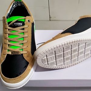 Steve Madden Rivel Black/Green/Tan Sz 9, RIVE0M1